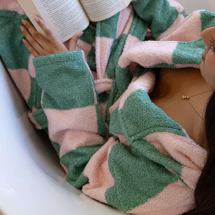 Splash Blanket Vibrators Splash Waterproof Robes Bubblegum Pink Envy Green
