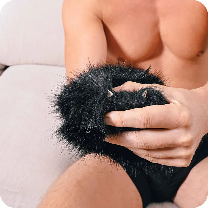 Spiked Sensory Mitt Sportsheets Vibrators
